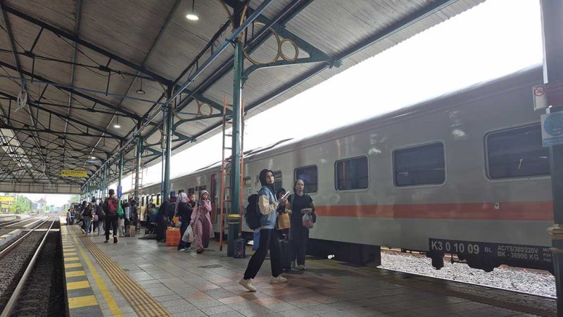 Stasiun kereta api.