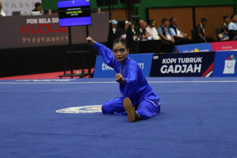 Alisya Mellynar Tampil Memukau di PON Beladiri Kudus 2025. (Jumat, 24/10/2025)