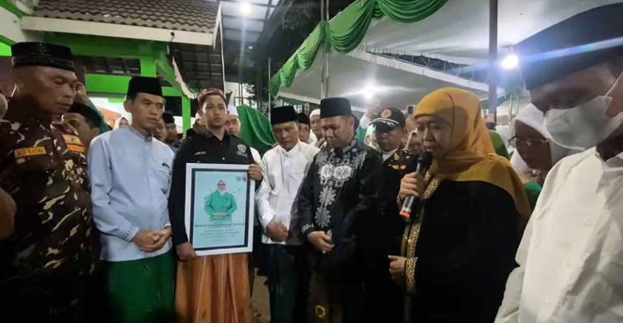 Khofifah Indar Parawansa Lepas Jenazah Ketua Fatayat NU, Margaret Aliyatul Maimunah ke Pemakaman 
